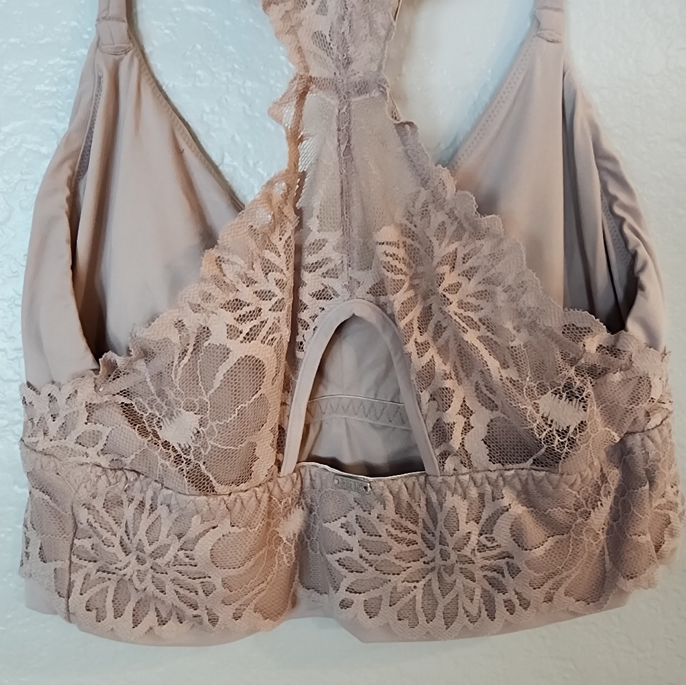 Victoria's Secret PINK Unlined Lace Bralette - Picture 11 of 12